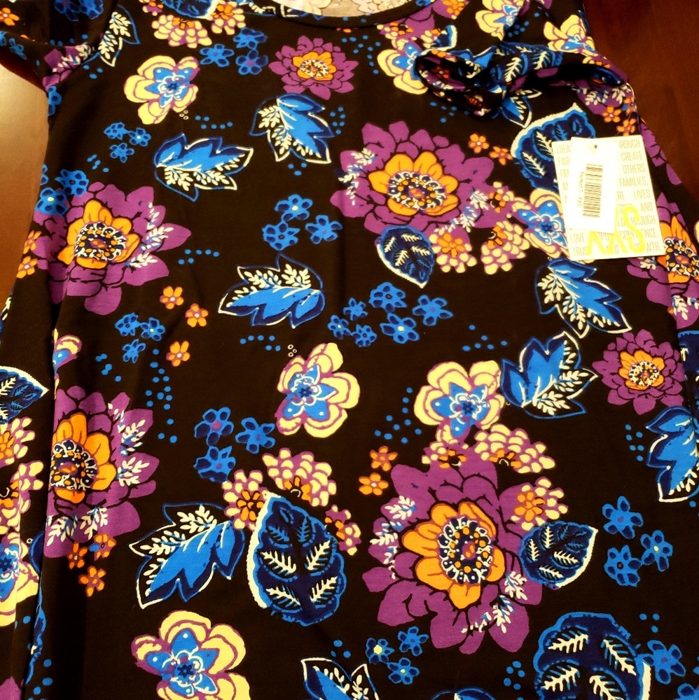 Lularoe perfect tee